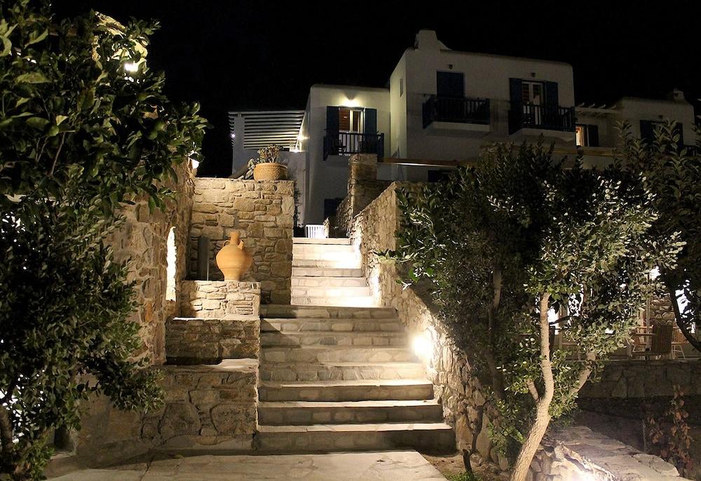 Vienoula'S Garden Hotel Mykonos Town Esterno foto